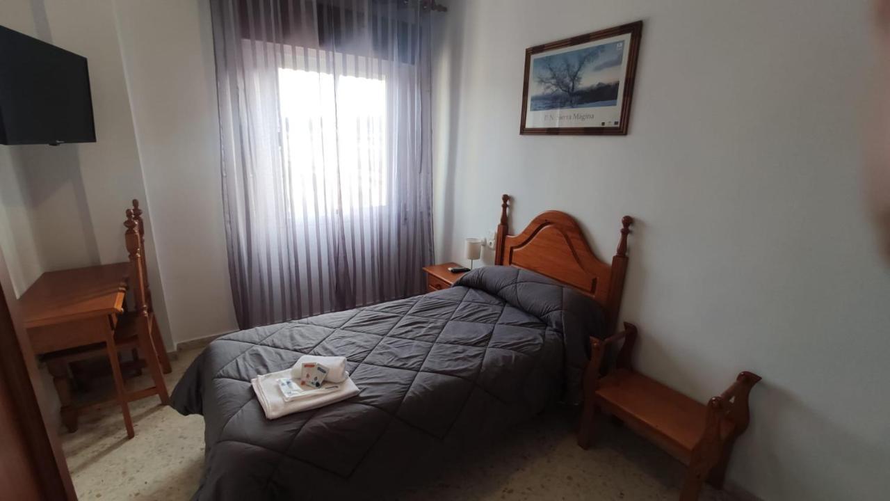 Hostal Efebo 24H Antequera Extérieur photo
